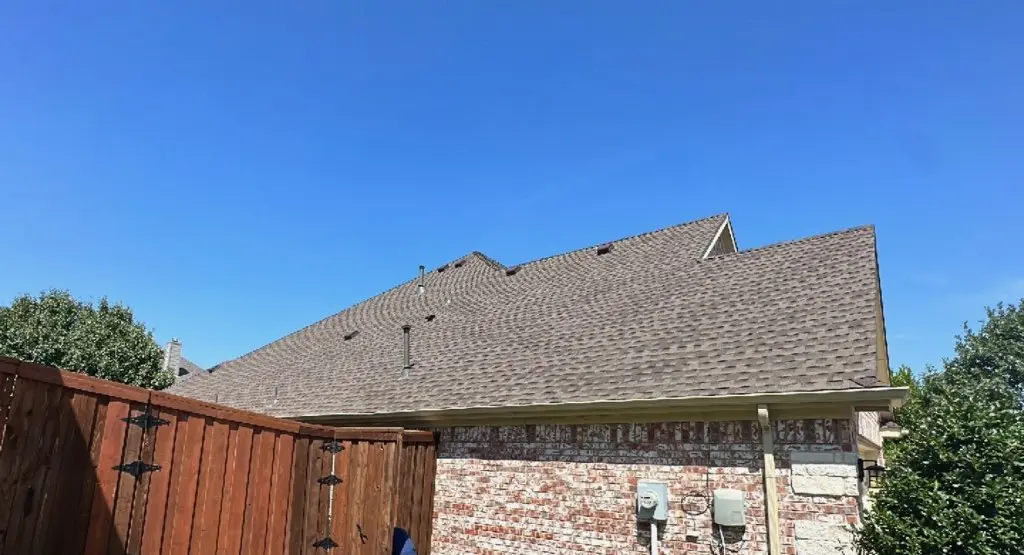 Completed roof replacement project in Yakima
